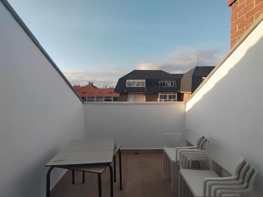Piso En Ajo Con Piscina Comunitaria Apartman Kültér fotó